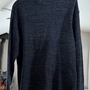 American Eagle Outfitters Men's Dark Gray Crewneck Sweater